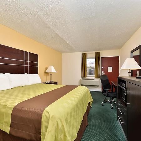 Americas Best Value Inn - Port Jefferson Station - Long Island Rum bild