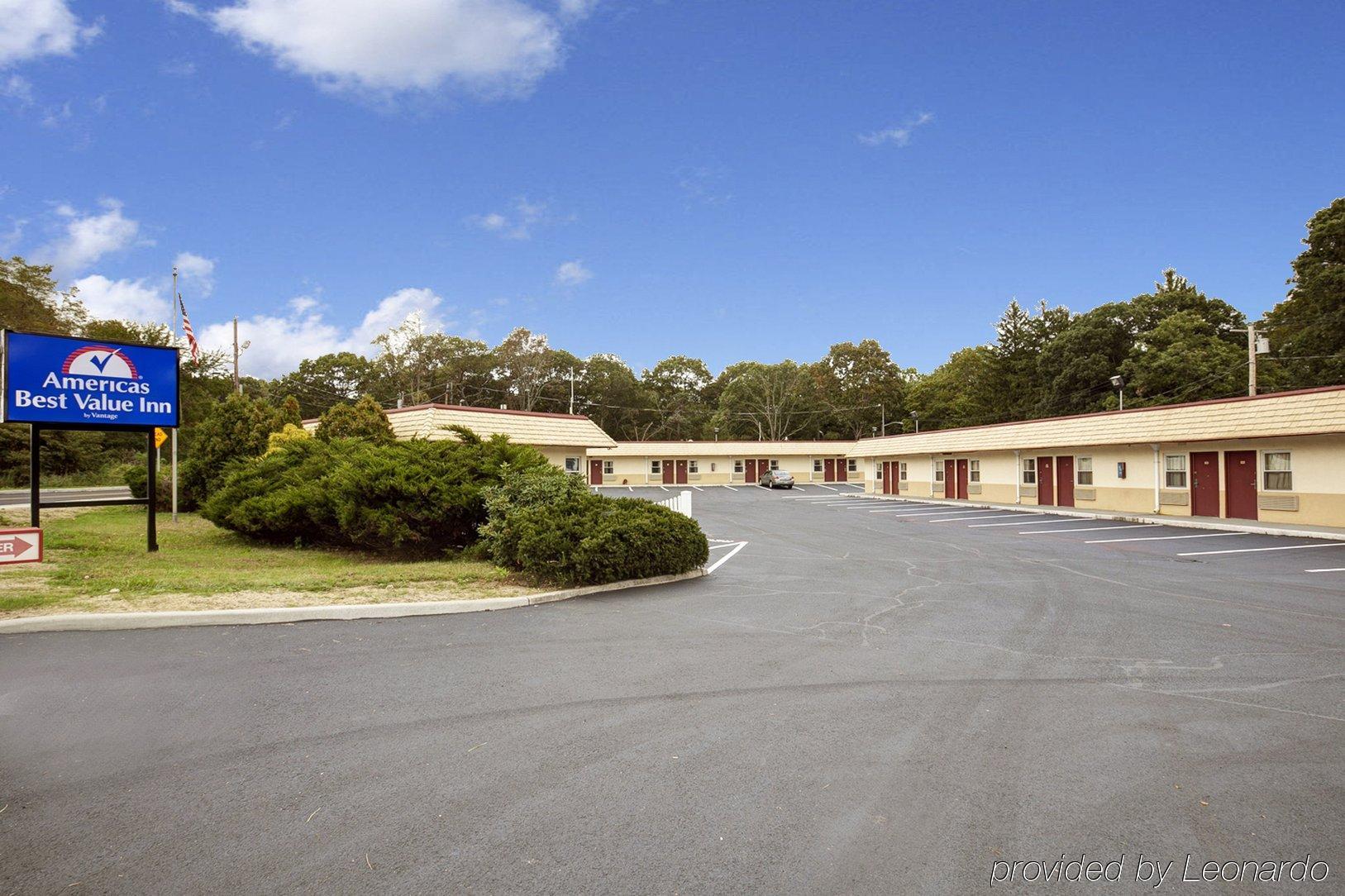 Americas Best Value Inn - Port Jefferson Station - Long Island Exteriör bild